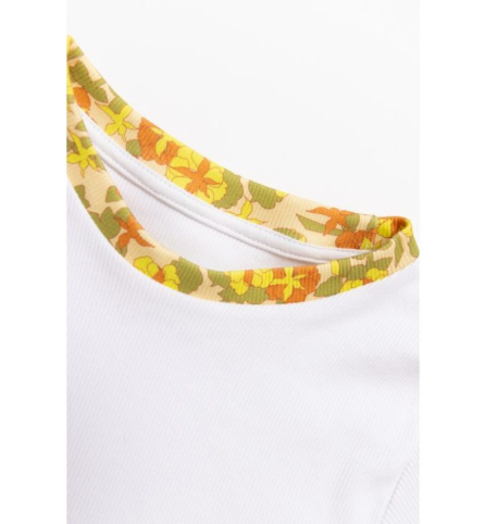 Koszulka biała z kaprysową lamówką