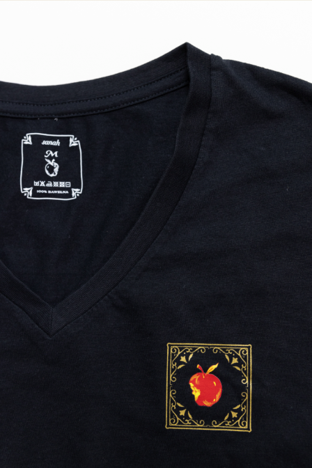 Bajkowa koszulka v-neck