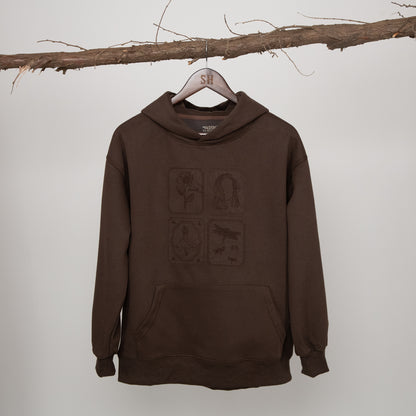 Czekoladowa bluza onesize z haftowanymi "sanahowymi" znaczkami